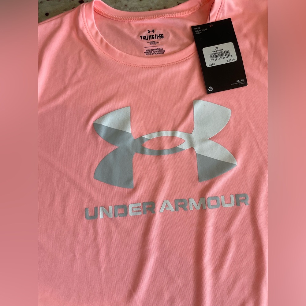 Girls Under Armour Pink T-Shirt with Silver Logo.  NWT.  Size XL. - Picture 2 of 2
